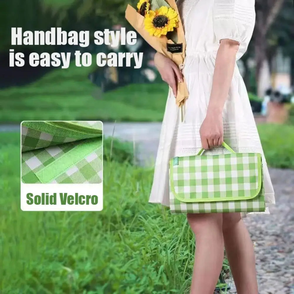 150x200cm Waterproof Picnic Mat – Sandproof Outdoor Blanket for Camping, Beach & Family Outings