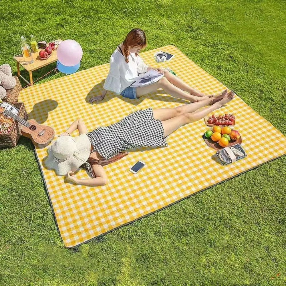 150x200cm Waterproof Picnic Mat – Sandproof Outdoor Blanket for Camping, Beach & Family Outings
