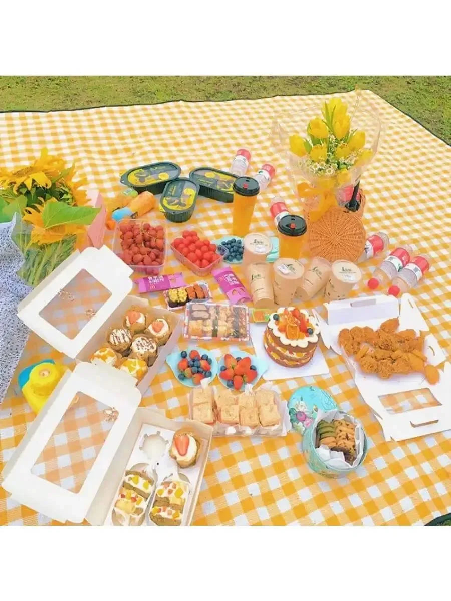 150x200cm Waterproof Picnic Mat – Sandproof Outdoor Blanket for Camping, Beach & Family Outings - Trekker Essentials