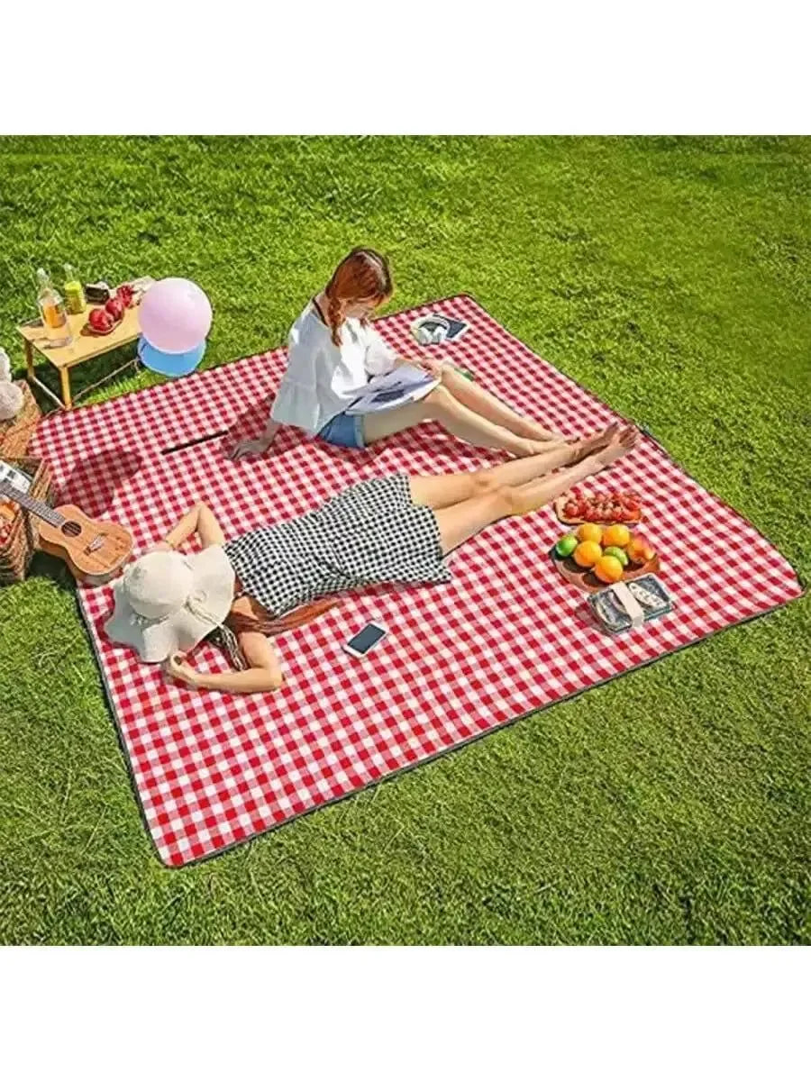 150x200cm Waterproof Picnic Mat – Sandproof Outdoor Blanket for Camping, Beach & Family Outings - Trekker Essentials