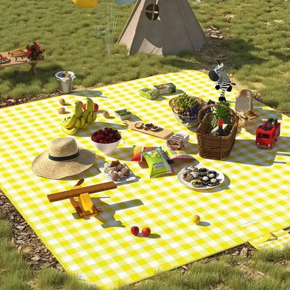 150x200cm Waterproof Picnic Mat – Sandproof Outdoor Blanket for Camping, Beach & Family Outings - Trekker Essentials