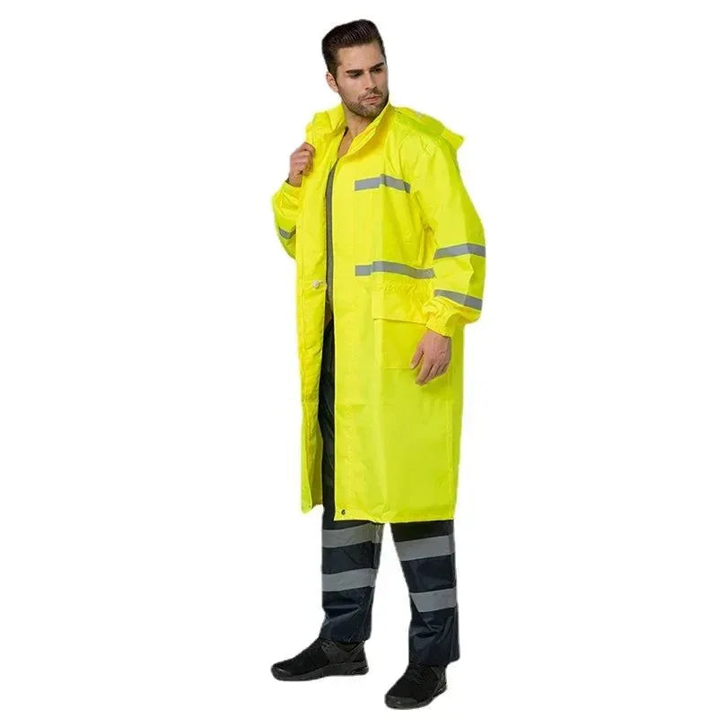 Camouflage Reflective Long One-Piece Raincoat - Waterproof Poncho for Men and Women - Trekker Essentials