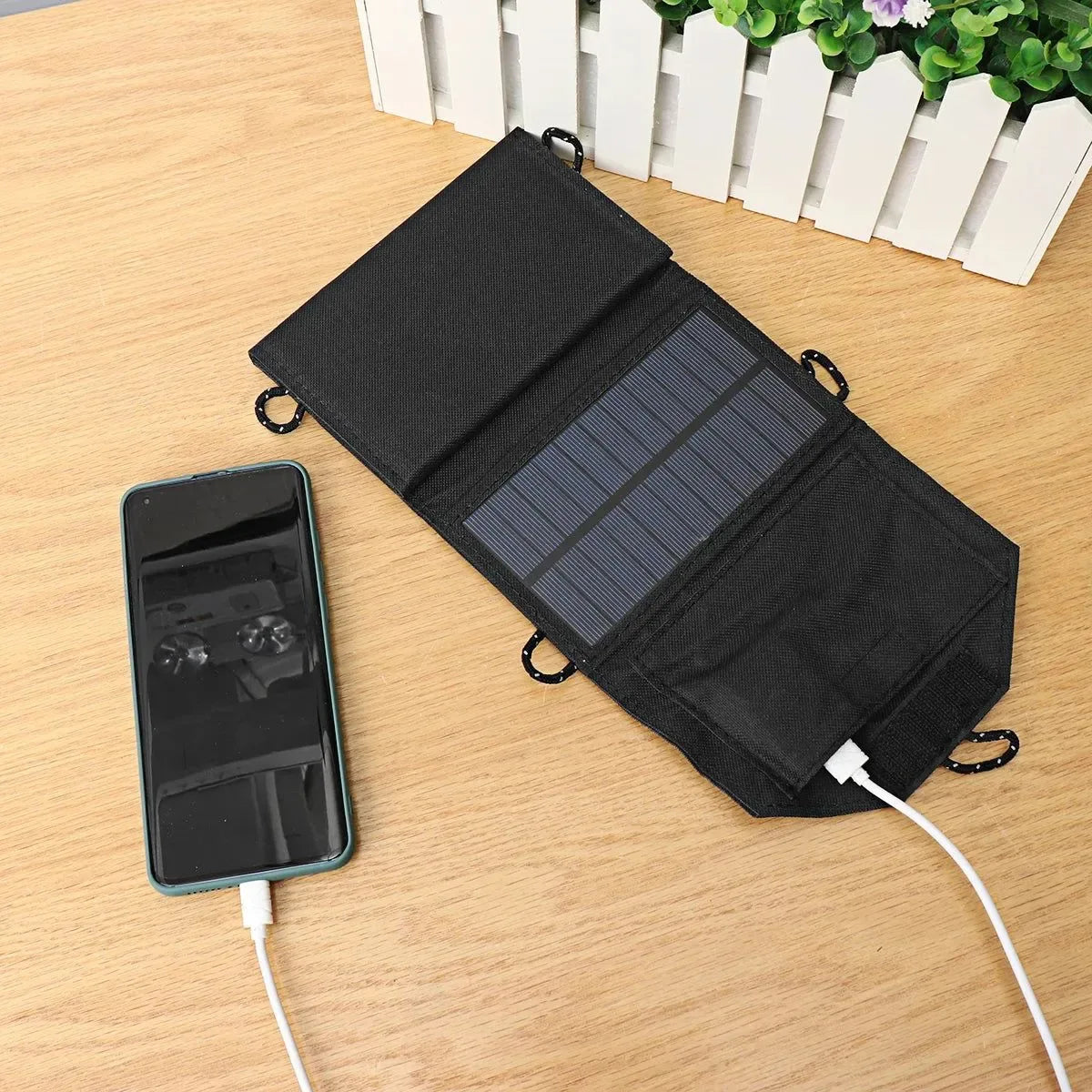 Foldable Solar Panel with 200W Portable Waterproof Charger with USB & DC Output - Trekker Essentials