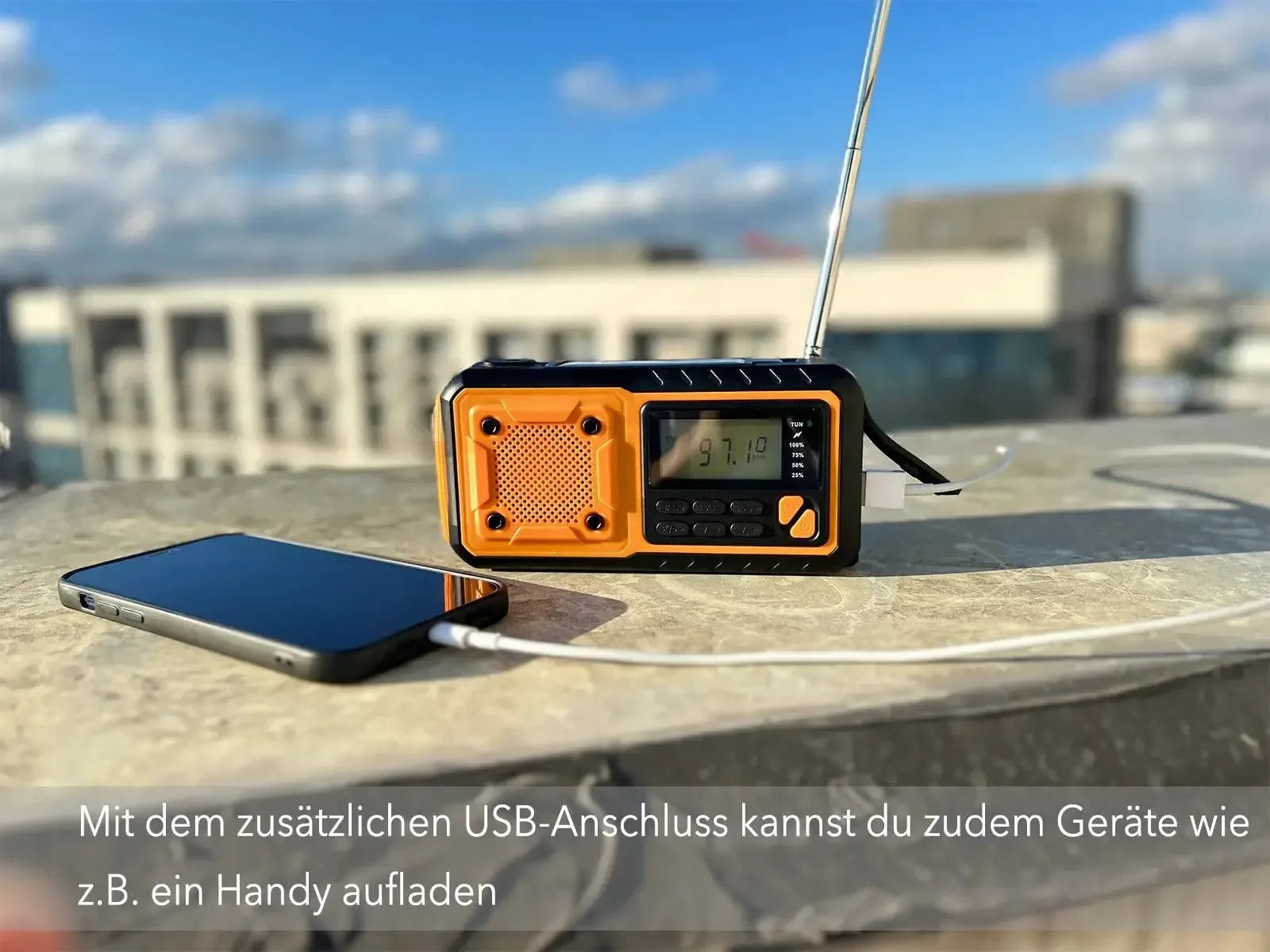 Multifunctional Hand Crank Solar USB Charging FM AM SW Radio - Emergency LED Flashlight Torch with 4000mAh Power for Camping - Trekker Essentials