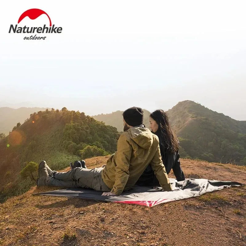 NatureHike Waterproof Picnic Mat: Versatile and Durable Camping and Beach Companion - Trekker Essentials